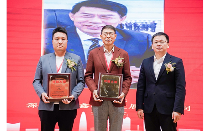 蚌埠光伏组织新员工开展“凝心聚力，，，，激扬青春”主题团建活动